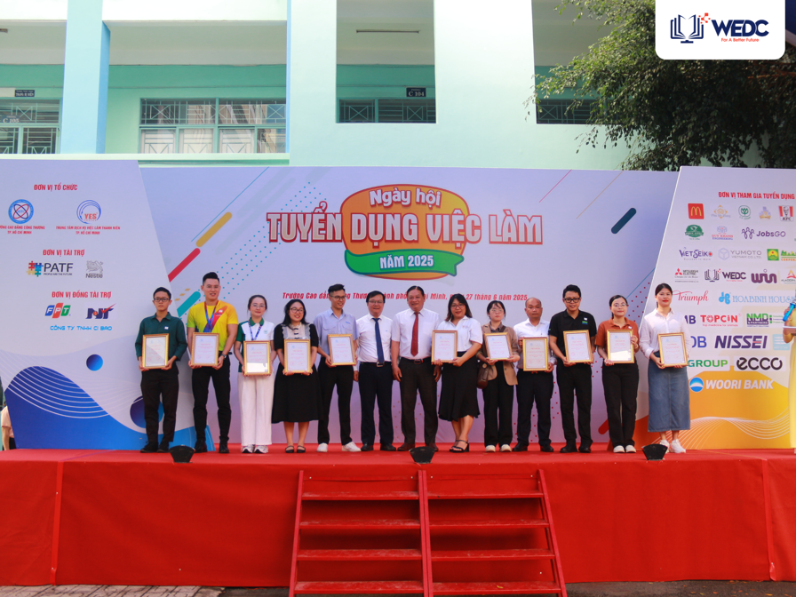 WEDC GẶP GỠ SINH VIÊN HITC TẠI NGÀY HỘI TUYỂN DỤNG VIỆC LÀM 2025